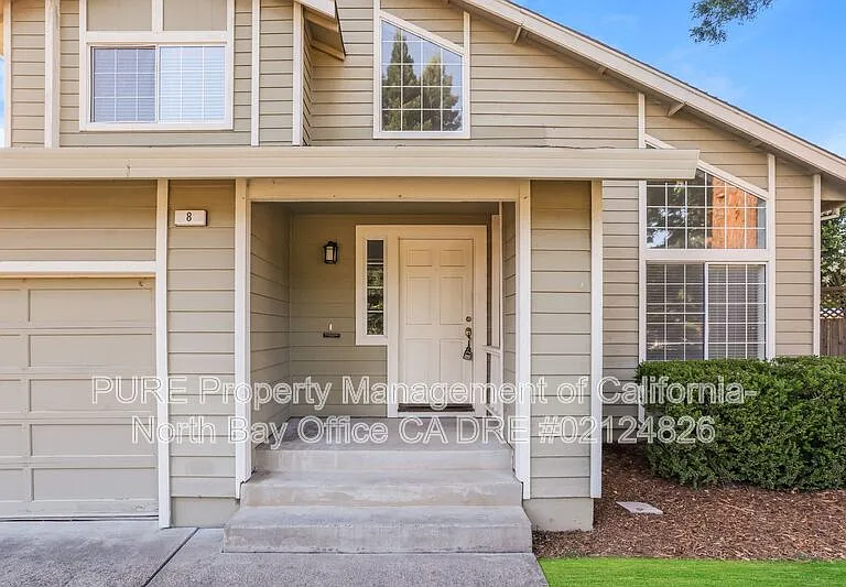 8 Voss Park Cir — Photo 2