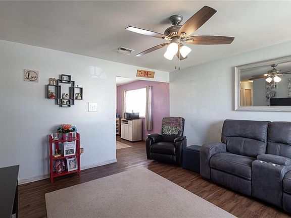 3rd image of 2576 Saint Peter St