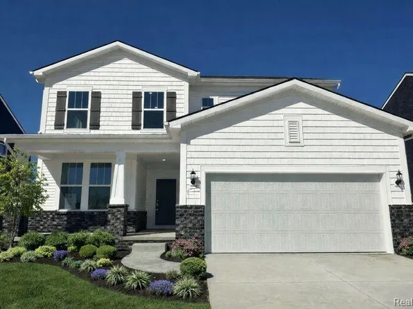 630 Gretchen Ln, Saline, MI 48176