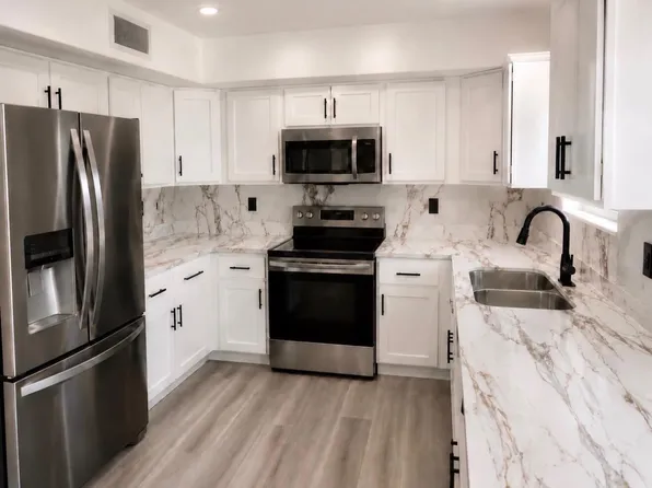 1020 E SADDLE Way, San Tan Valley, AZ 85143