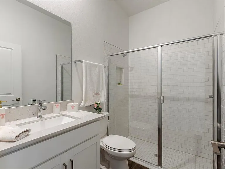 8692 Little Bluestem Dr — Photo 26