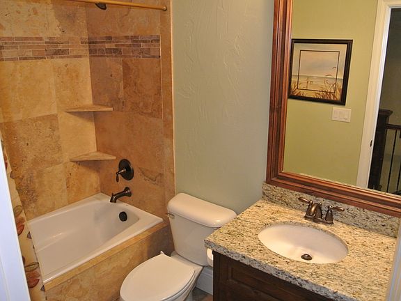 5th image of 3417 Dover Ave