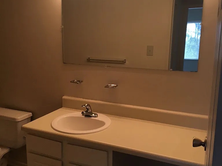 Autumn Ridge Apartments — Photo 59