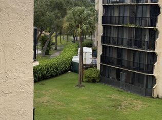 3590 Blue Lake Dr APT 405, Pompano Beach, FL 33064