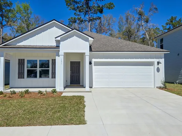 151 Needle Thrush Cir, Crawfordville, FL 32327