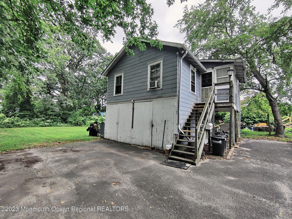 2nd image of 83 Neptune Avenue
