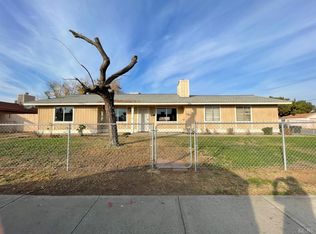1106 W Davis St, Hanford, CA 93230