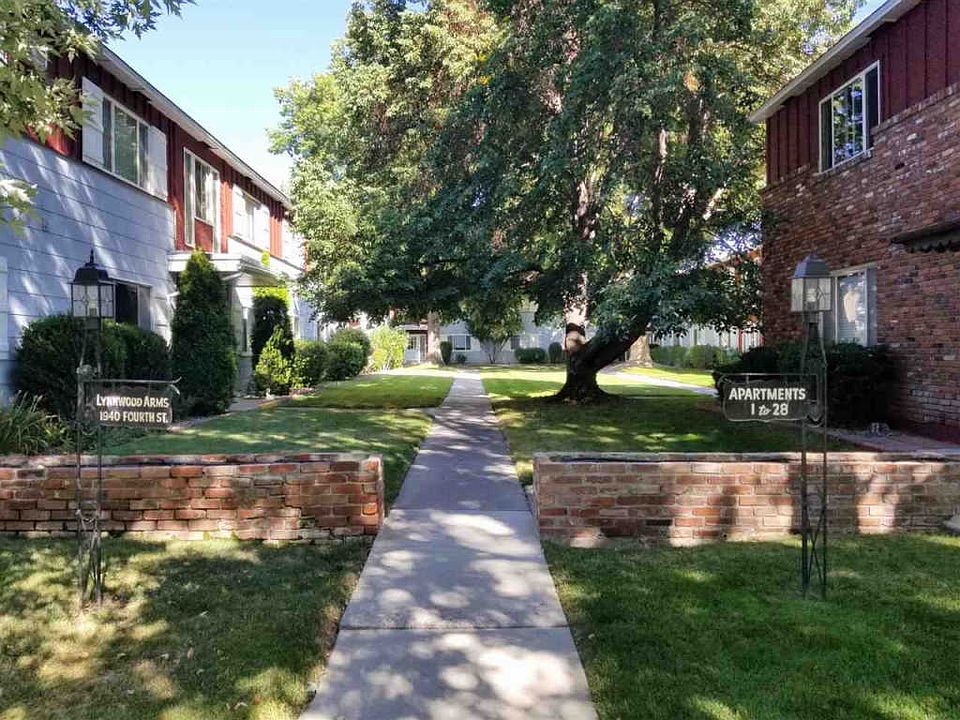 1st image of 1940 4th St #18