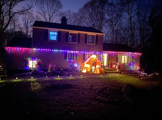 10 High View Ter, New Fairfield, CT 06812