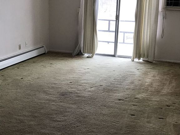 4th image of 233 Robinhood Ln APT 08