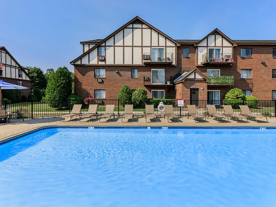 Rivers Edge Apartments