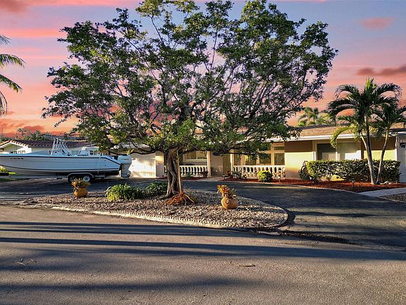 2nd image of 2585 SE 3rd Street