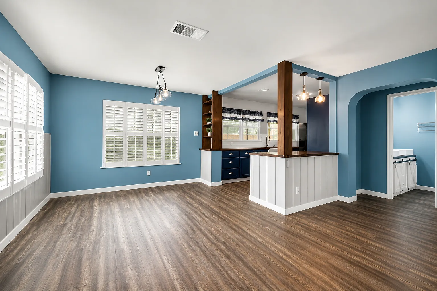 5 bed, 2252 sqft, $2,250 — Photo 2