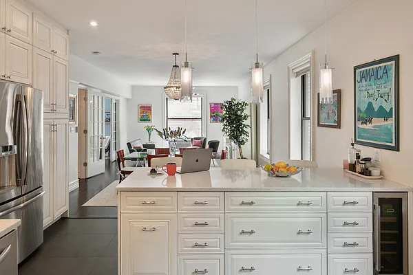 Sold by Compass | media 20