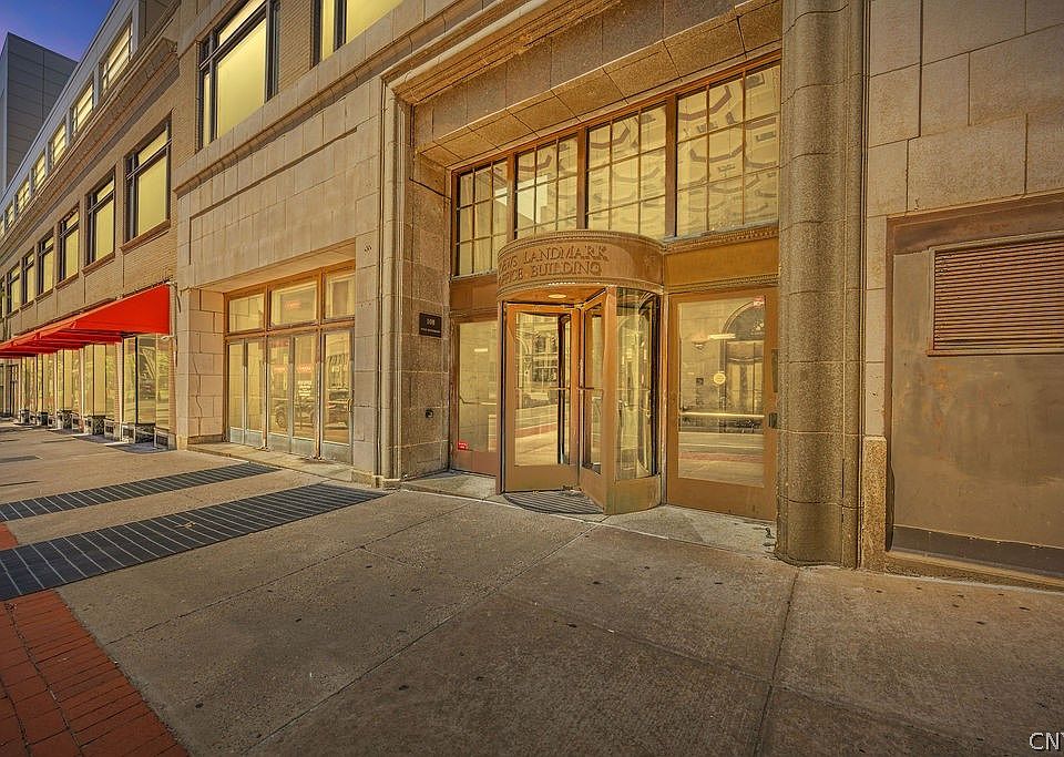 1st image of 108 W Jefferson St APT 703