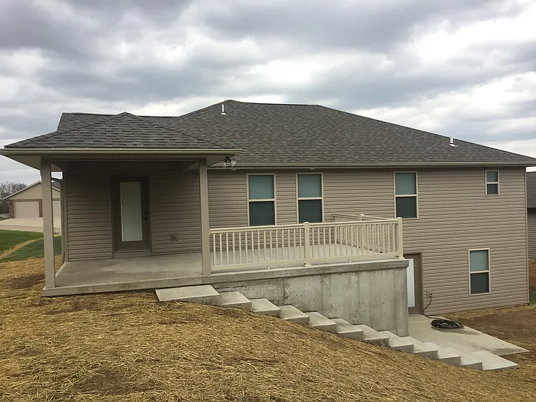 4039 Westminister Dr — Photo 19