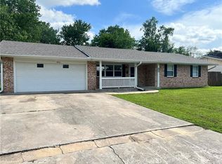 2013 Dee Ave, Springdale, AR 72762