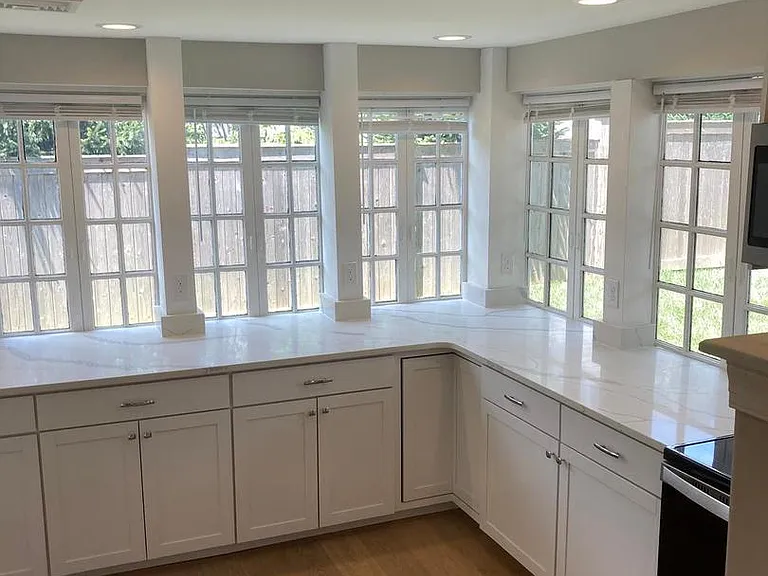 233 E Montgomery Ave — Photo 4