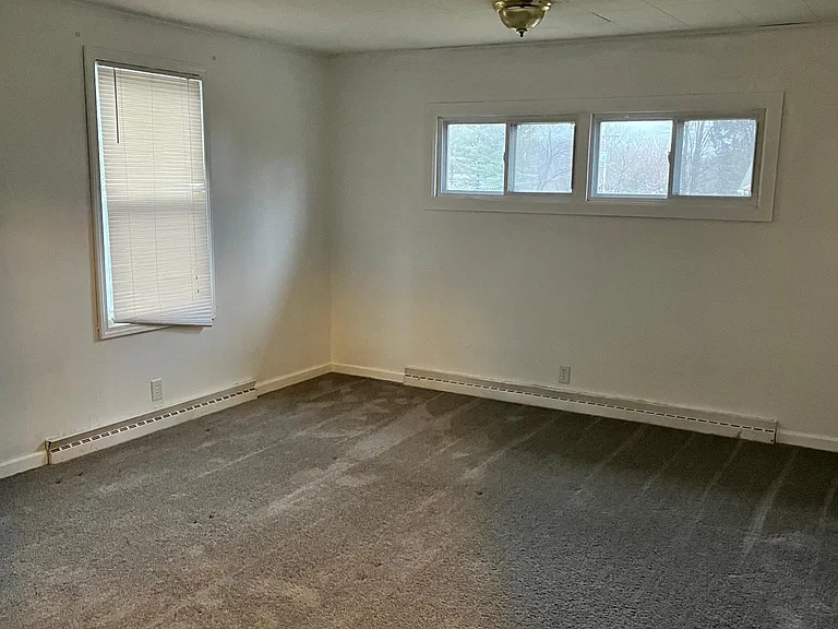 1480 Meadowbrook Blvd — Photo 4
