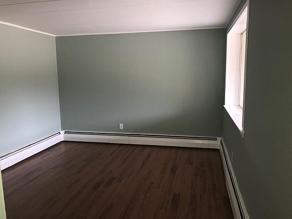 5th image of 18 Nelson Dr APT 2E