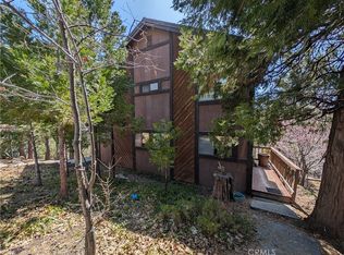 695 Grass Valley Rd, Lake Arrowhead, CA 92352