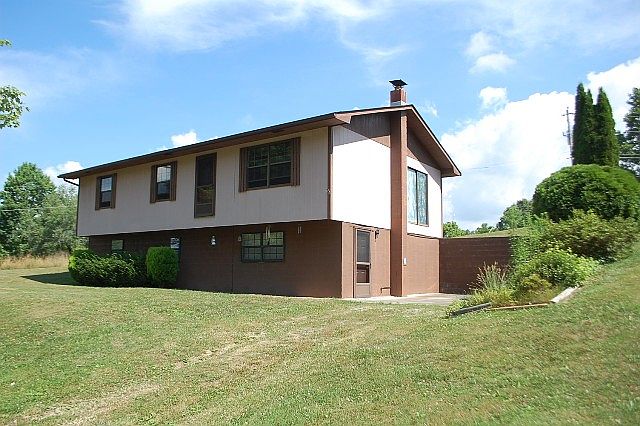 1st image of 405 Hill Crest Drive