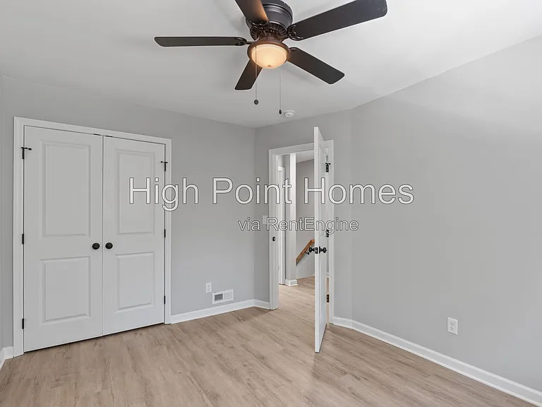 400 Gallery Ln #D4 — Photo 17