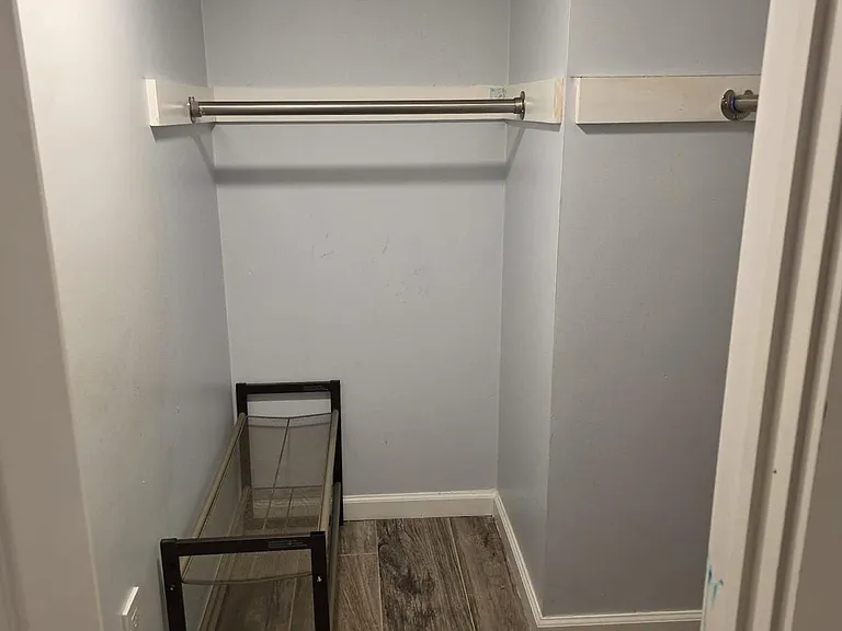 121 Walnut St — Photo 4
