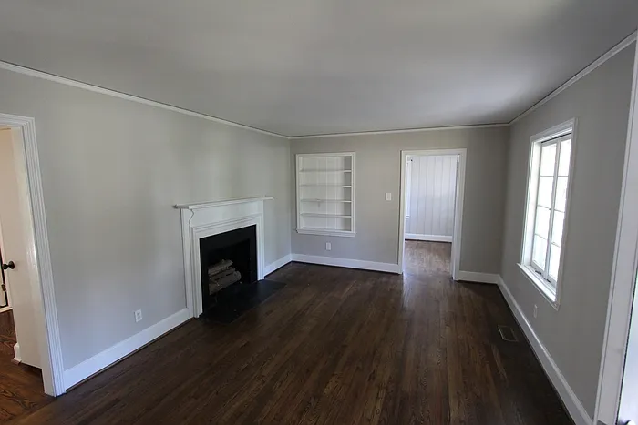 3 bed, 1.0 bath, 1157 sqft, $2,100 — Photo 3
