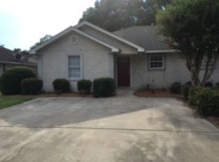 135 Leeswood Cir, Brunswick, GA 31525