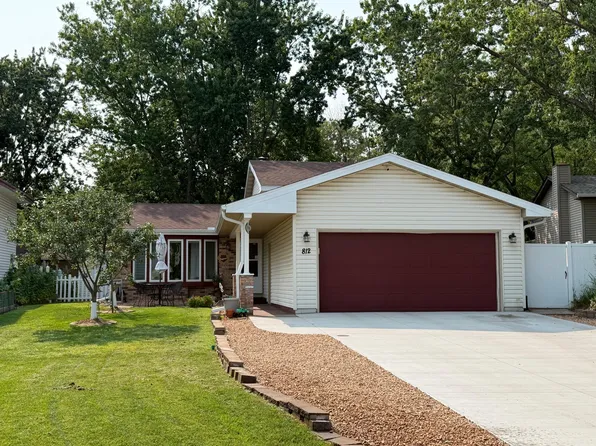812 123rd Ln NW, Coon Rapids, MN 55448