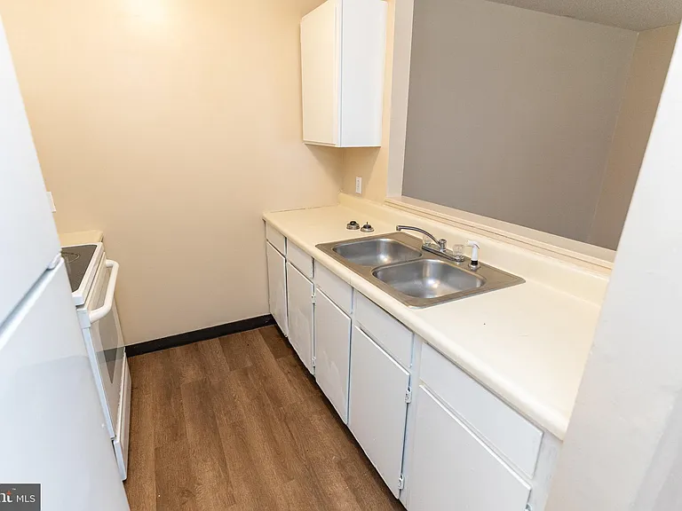 510 S Main St #7 — Photo 12
