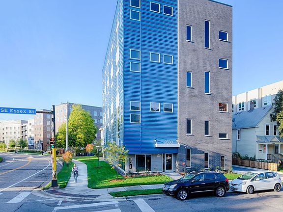 2nd image of 2630 Essex St SE #410