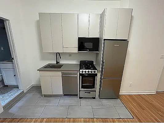 2nd image of 422 E 77th St APT 1RE