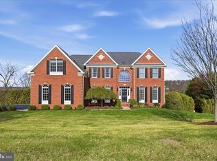 15094 Bankfield Dr, Waterford, VA 20197