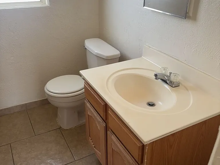 204 W Kelso St — Photo 17