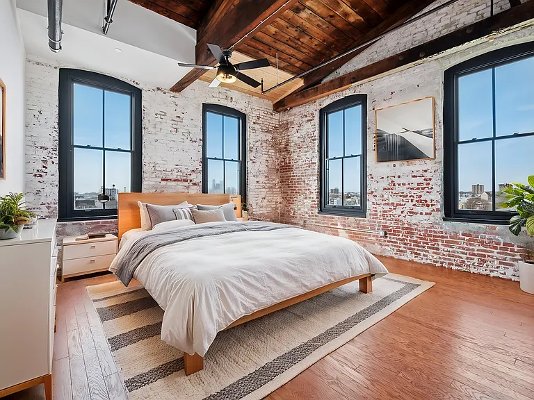 Hancock Lofts — Photo 24