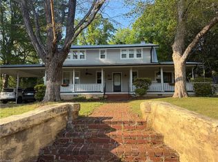 1102 Courtland Ave, Reidsville, NC 27320