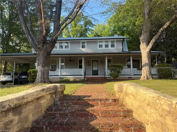 1102 Courtland Ave, Reidsville, NC 27320