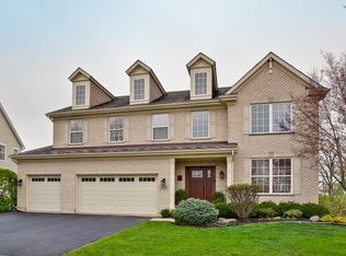 2248 Sarazen Dr, Vernon Hills, IL