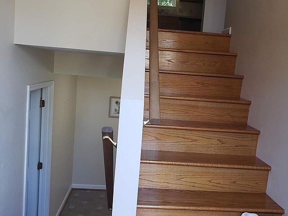 4th image of 111 Rebecca Dr