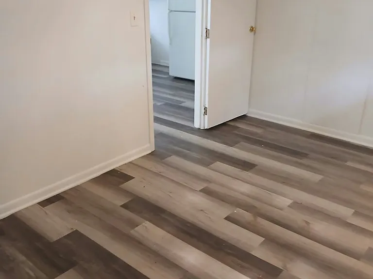 56 Fernwood Ave #C — Photo 4