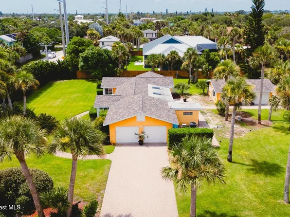 702 Oak St, Melbourne Beach, FL 32951