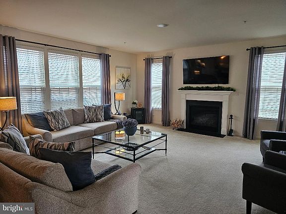 4th image of 100 Bottsford Ave