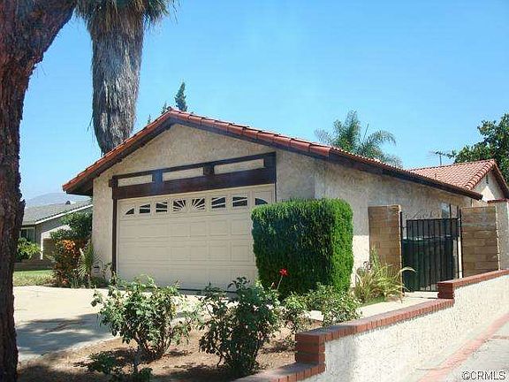 3rd image of 4638 Blackrock Ave