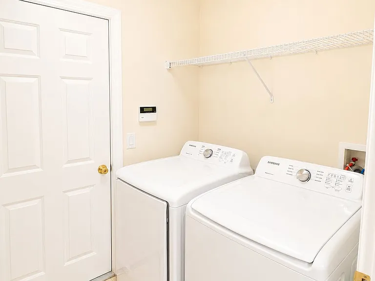 1460 Equinox Cir — Photo 17