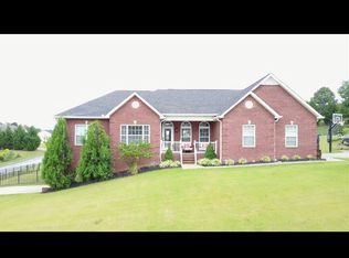 401 Lake Vista Dr, Baneberry, TN 37890