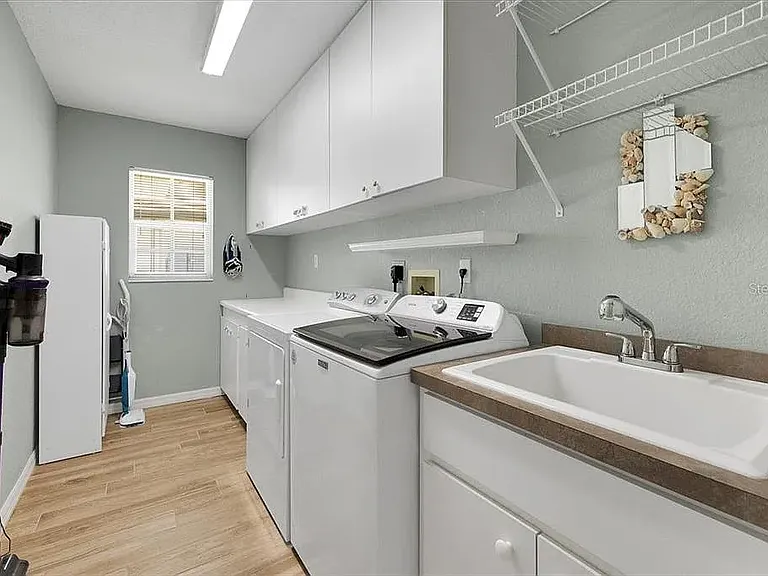 527 Saint Girons Ct — Photo 39