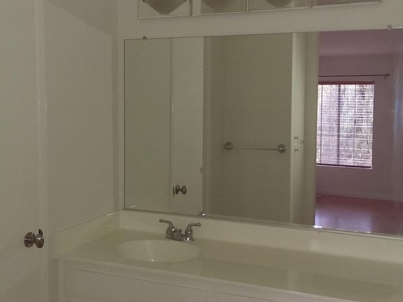 3rd image of 5700 Etiwanda Ave Unit 247