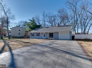 23 Henry St, Riverside, NJ 08075